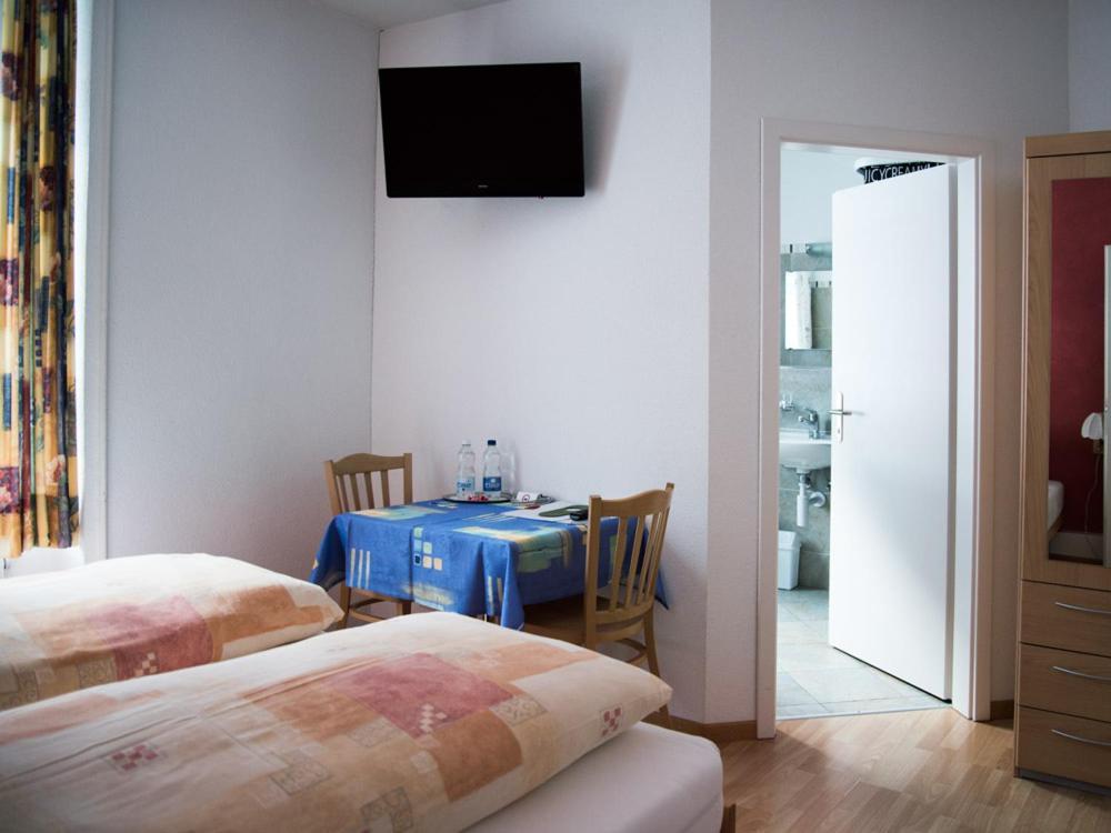 Hotel Restaurant Raben Linthal Bagian luar foto