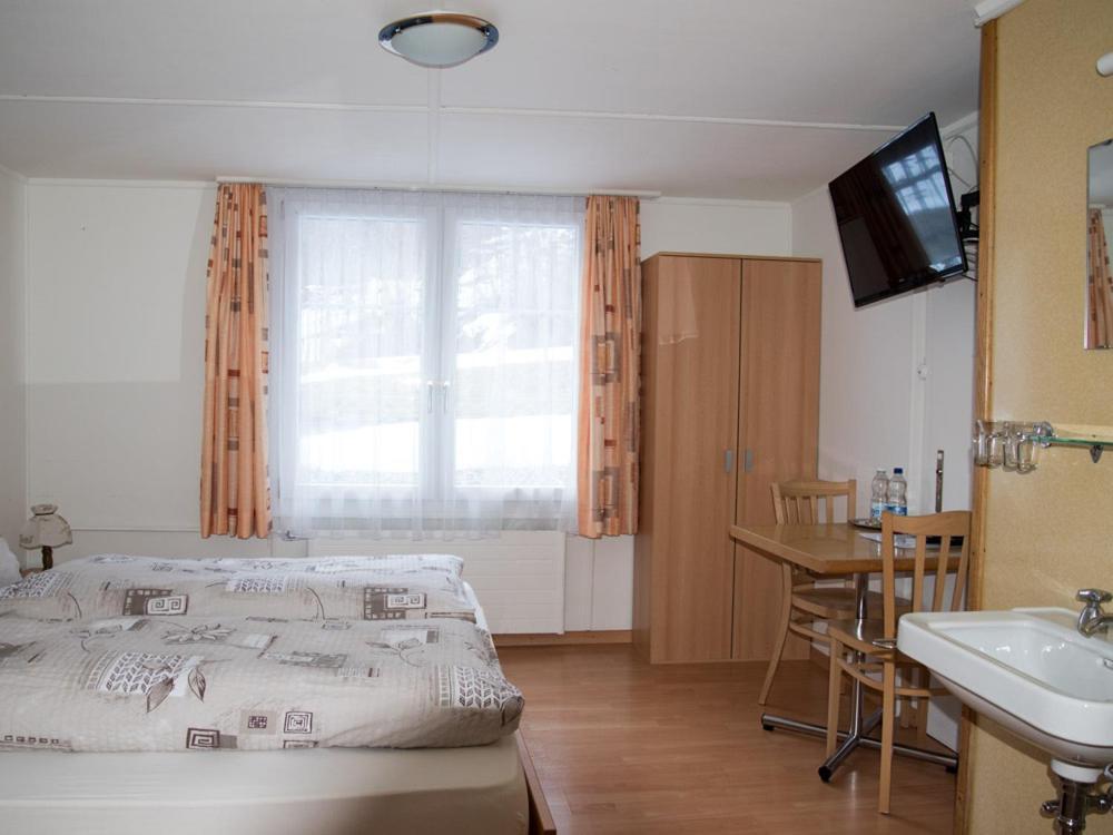 Hotel Restaurant Raben Linthal Bagian luar foto
