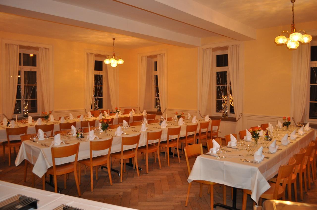 Hotel Restaurant Raben Linthal Bagian luar foto