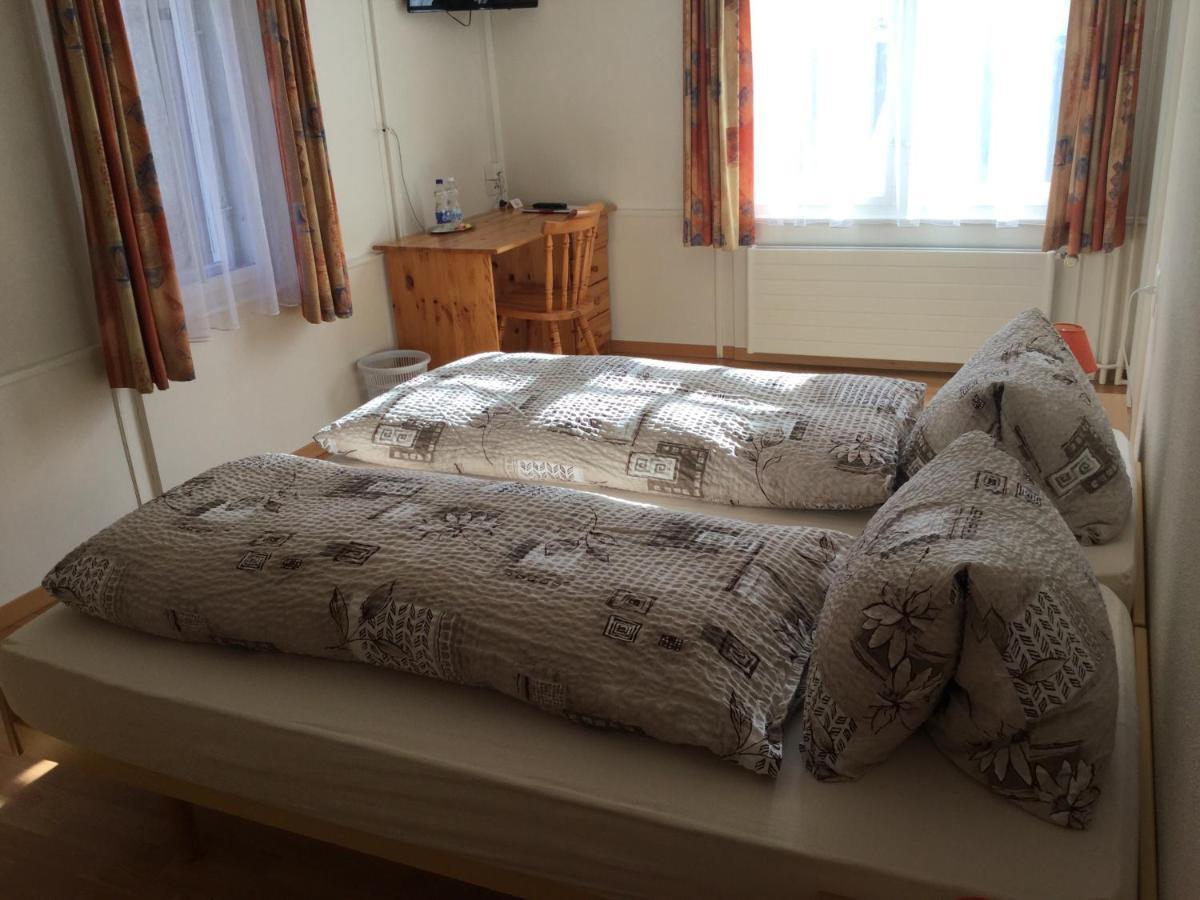 Hotel Restaurant Raben Linthal Bagian luar foto